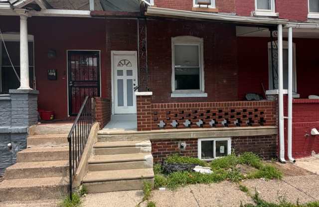 1313 North 51st Street - 3 bed 1 bath Gallery 3