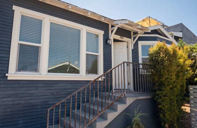 2 Bed / 1 bath with Private Outdoor Space in Rampart Village photos photos