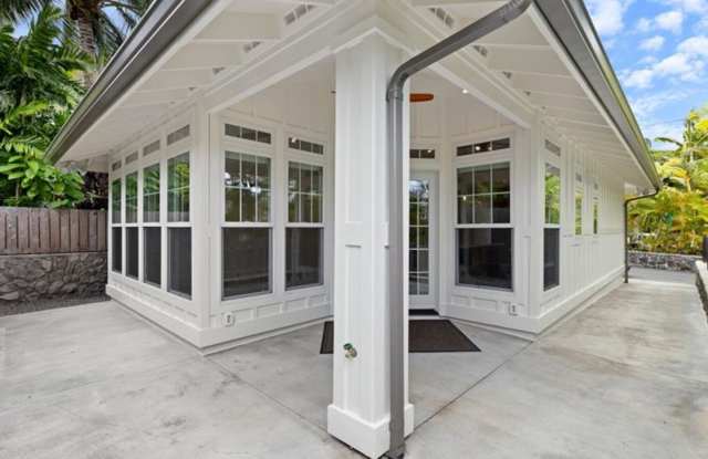 W/D, AC, Modern Design, Recently Built, Single Level, Open Floor Plan, Private Ocean Access photos photos