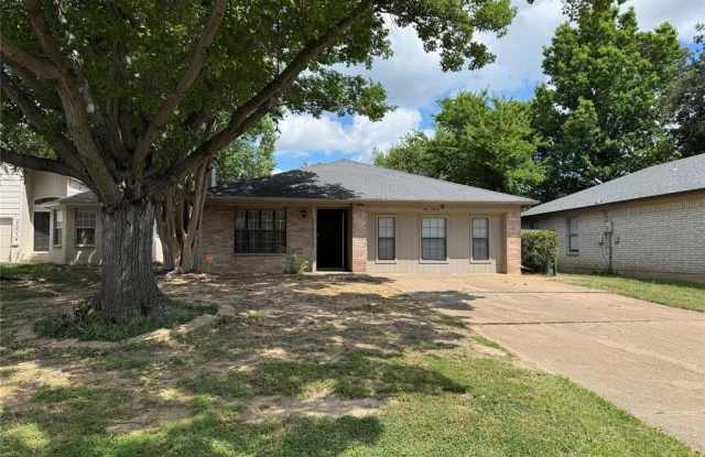 5012 Santa Fe Court - 5012 Santa Fe Court, Arlington, TX 76017