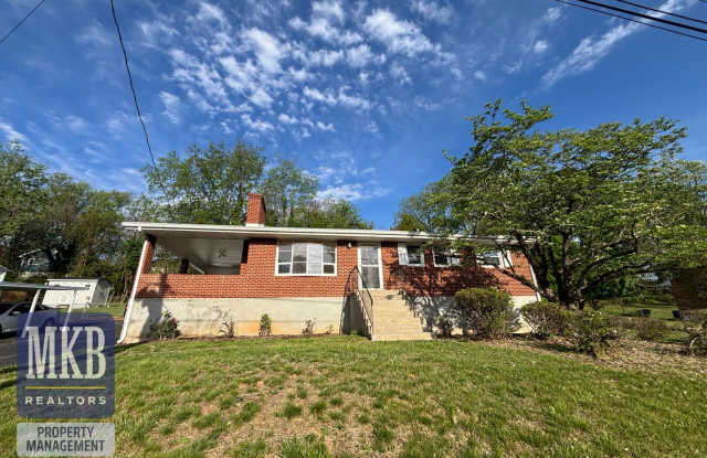 3435 Troxell Road, Roanoke, VA 24014 - 3 Bedrooms  2.5 Baths - 3435 Troxell Road Southeast, Roanoke, VA 24014