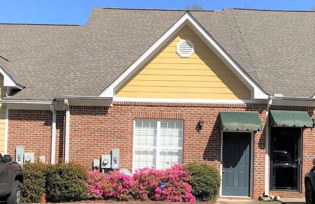 3013 TWIN OAKS DRIVE - 3013 Twin Oak Drive, Vestavia Hills, AL 35243