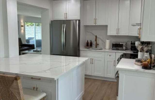 413 Gulf Road, North Palm Beach, FL 33408 - 4828 Gallery 3
