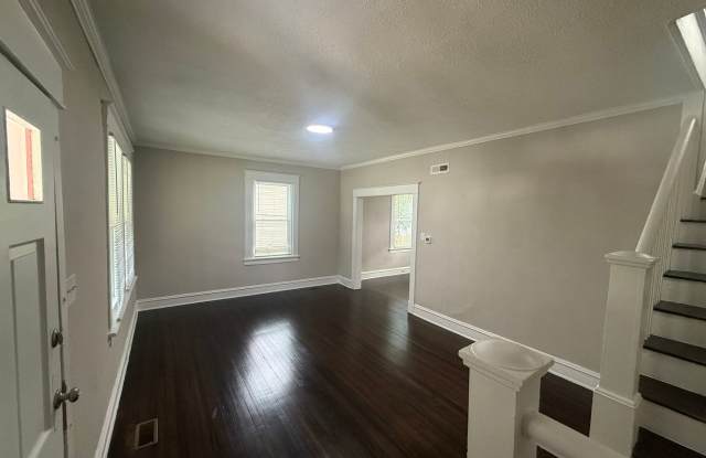 3-bedroom 1 full bath 1 half bath home Gallery 3