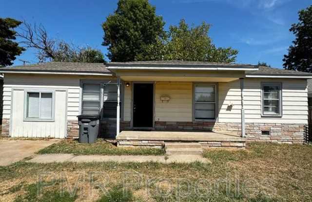 1411 NW Logan Ave - 1411 Northwest Logan Avenue, Lawton, OK 73507