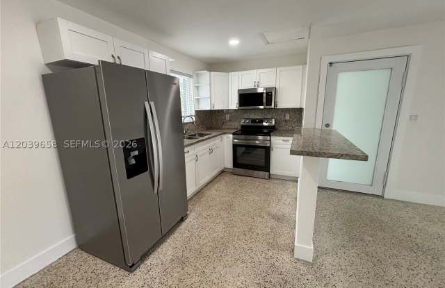 458 E 31st St photos photos