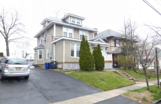 286 FRANKLIN ST - 286 Franklin Street, Essex County, NJ 07003