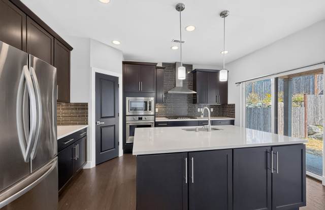 18325 15th Pl W Gallery 4