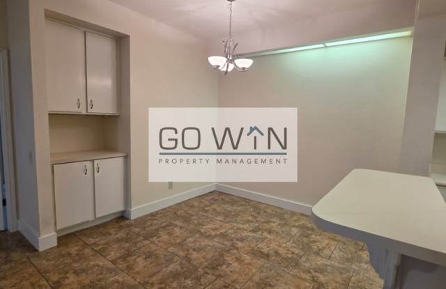2 Bedroom/ 2 Bathroom Townhouse Gallery 4