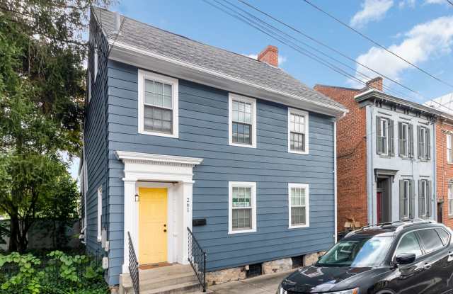 4 Bedroom home in historic downtown Carlisle, PA! - 261 South Hanover Street, Carlisle, PA 17013