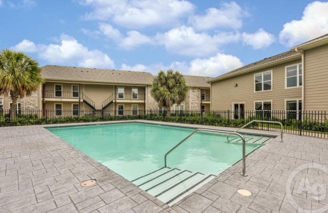 Gracie Square - 1201 Wilcrest Drive, Houston, TX 77042