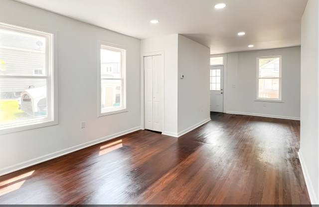 193 W 8th St photos photos 193 W 8th St photos photos