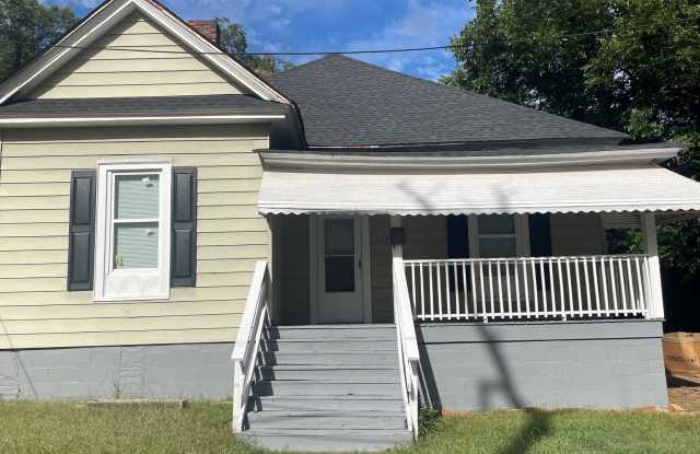 Situated between 3 parks and walking distance to downtown Spartanburg **1/2 off first months rent** photos photos