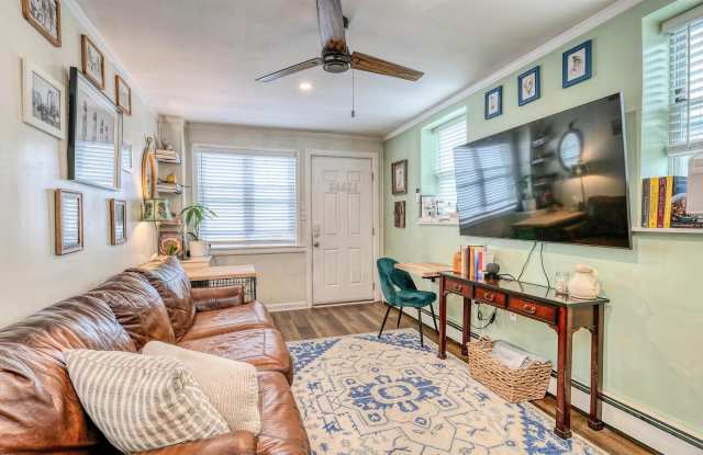 117 Newport Ct Gallery 4
