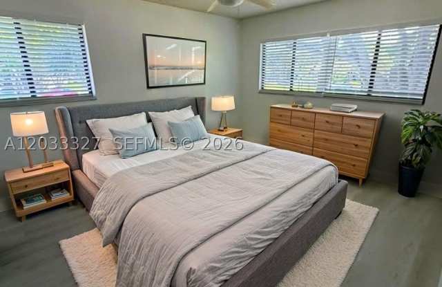 9499 W Mcnab Rd Gallery 4