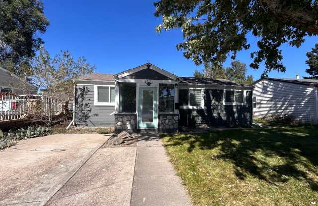 $0 DEPOSIT OPTION. CHARMING 3-BEDROOM RANCH WITH MODERN UPGRADES AND SPACIOUS BACKYARD NEAR ALAMEDA & I-25 IN DENVER photos photos