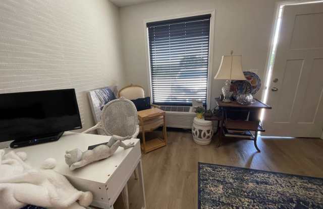 Free Rent Specials Cozy Studio Apartment in Branson, MO - Affordable Living Gallery 4