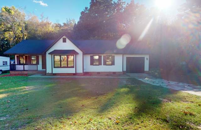Beautifully Remodeled 3-Bedroom Home Near Fort Bragg! Gallery 1