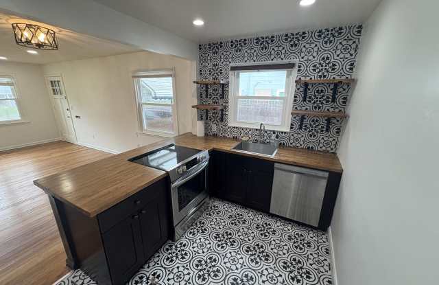 4458 MANCHESTER Road photos photos