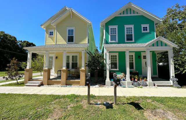 Porter's - Huge, Modern 4 Bedroom, 4 Bathroom House Gallery 1