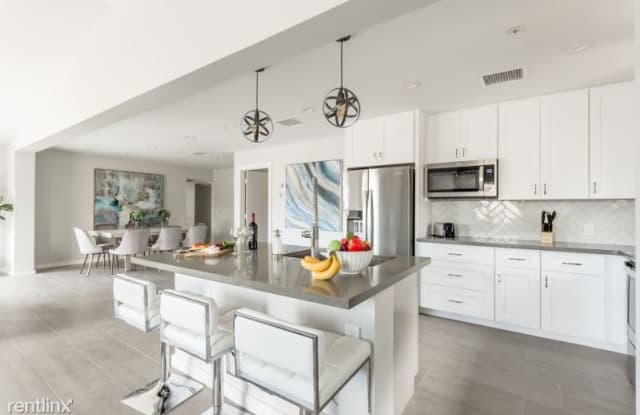 7526 EAST CAMELBACK RD - 7526 East Camelback Road, Scottsdale, AZ 85251