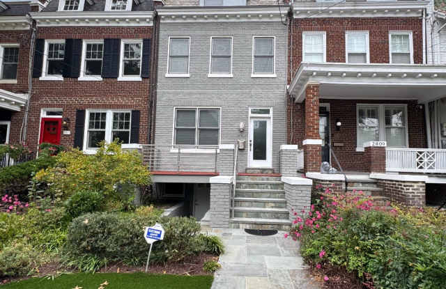 Beautiful 4 BR/3.5 BA Townhome in Cathedral Heights! - 2811 38th Street Northwest, Washington, DC 20007