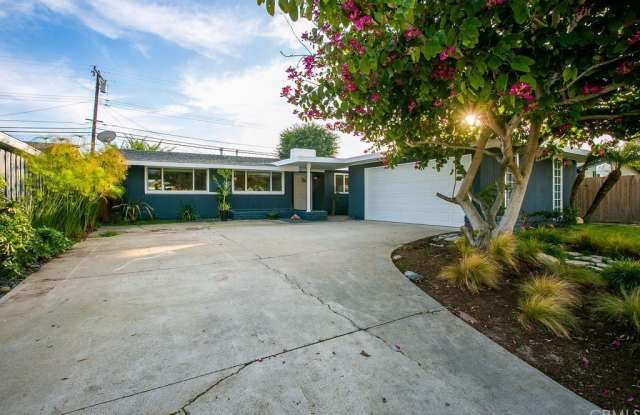 265 Princeton Drive - 265 Princeton Drive, Costa Mesa, CA 92626