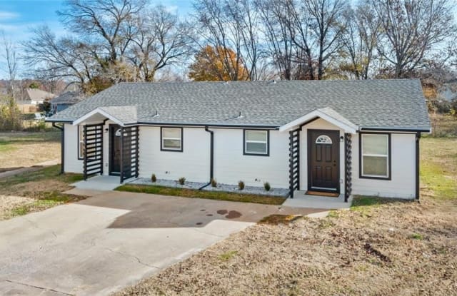 403 Trailside  TER Unit #B - 403 Trailside Terrace, Springdale, AR 72764
