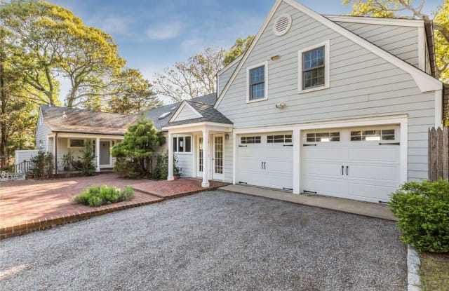 18 N Shore Road - 18 North Shore Road, Hampton Bays, NY 11946