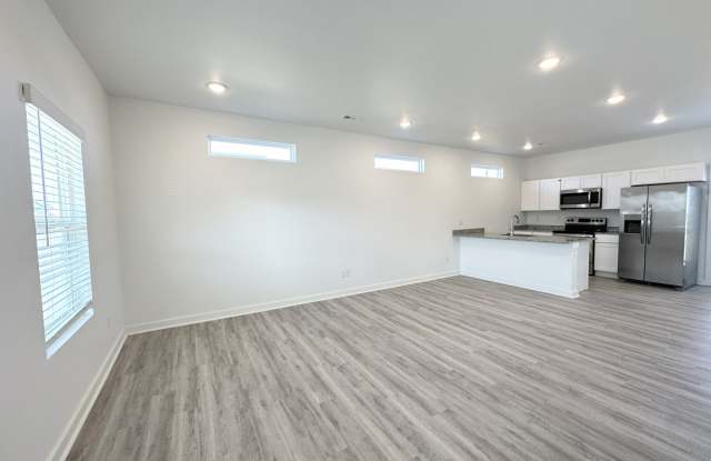 1070 Boardwalk Avenue Gallery 4