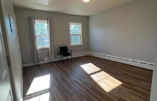 78 Pulaski Avenue Gallery 1