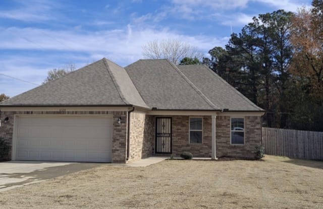 6128 Humphreys Dr - 6128 Humphreys Drive, Olive Branch, MS 38654