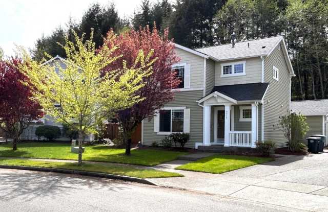 Updated 2 bedroom + loft, 2.5 bath DuPont Home photos photos