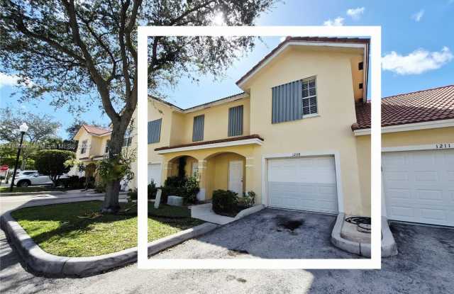 1209 NW 27th Ave - 1209 Northwest 27th Avenue, Pompano Beach, FL 33069