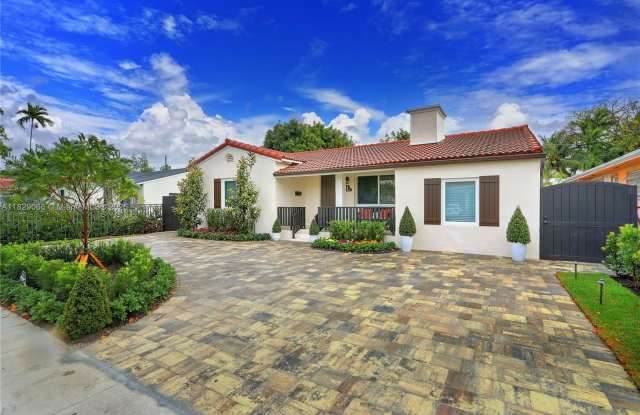 2368 SW 21st St photos photos