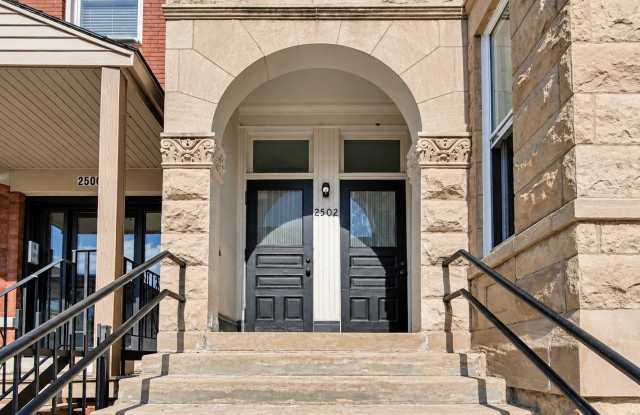 2502 W Augusta Boulevard Gallery 2