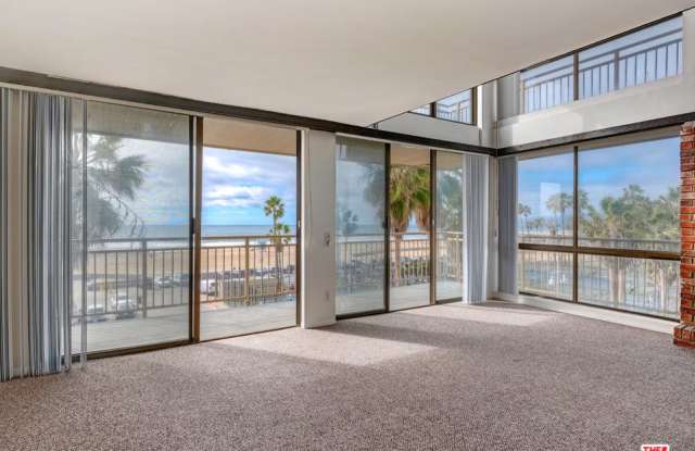 4 20TH Avenue - 4 E 20th Ave, Los Angeles, CA 90291