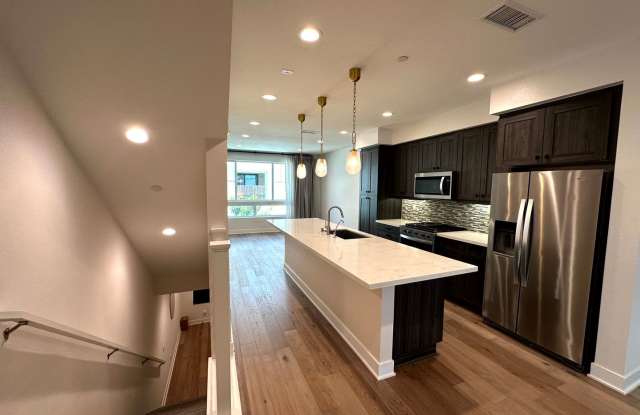 Fantastic 3 Story Townhome - 2 bedrooms - 2.5 baths with private garage in Gated Community in West Adams photos photos