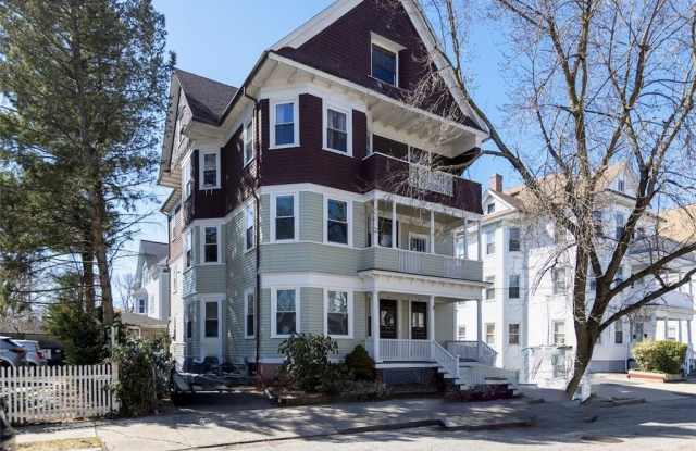 18 Meader Street - 18 Meader Street, Providence, RI 02909 18 Meader Street - 18 Meader Street, Providence, RI 02909