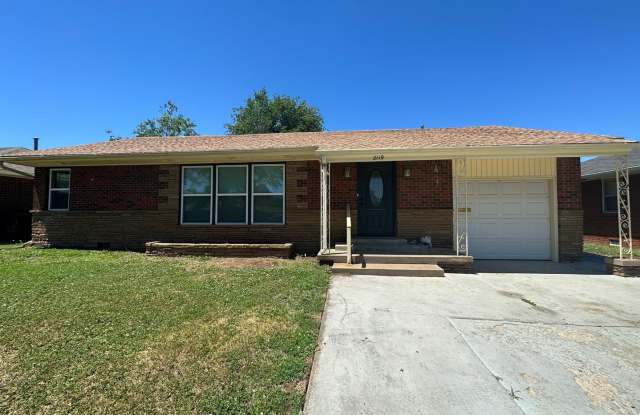 HUGE 3 Bedroom 2 Bathroom House!!! photos photos