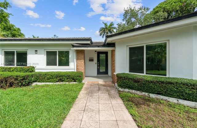 4020 Riviera Dr Gallery 2