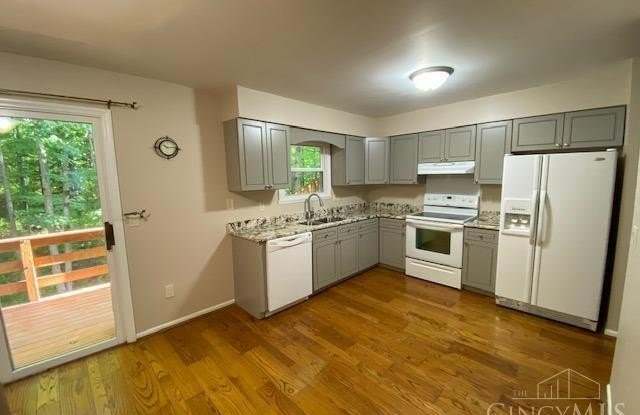 9112 Dominion Circle Gallery 3