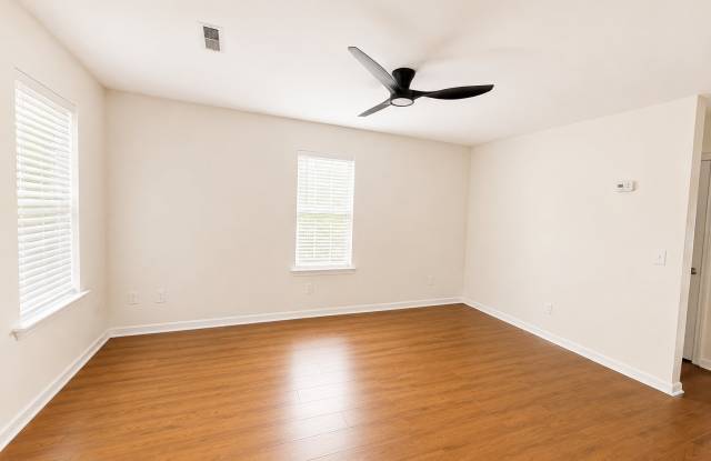504 Lowndes Hill Road - 1 Gallery 2
