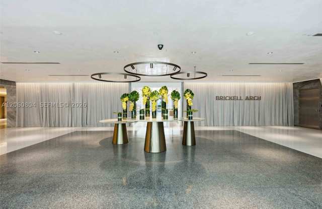 1395 Brickell Ave Gallery 3
