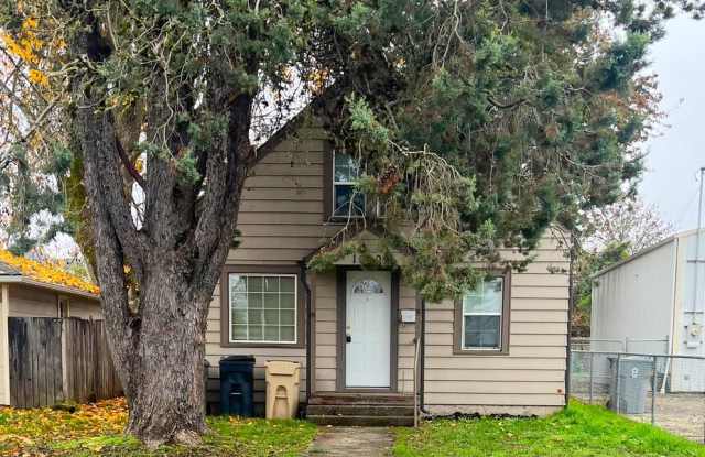 Charming 2-bedroom, 1-bathroom in Downtown Albany! - 1090 Southwest 8th Avenue, Albany, OR 97321