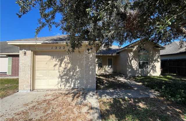 1222 Calle San Carlos - 1222 Calle San Carlos, Corpus Christi, TX 78417