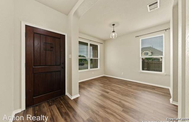 10217 Colonel Ridge Gallery 4