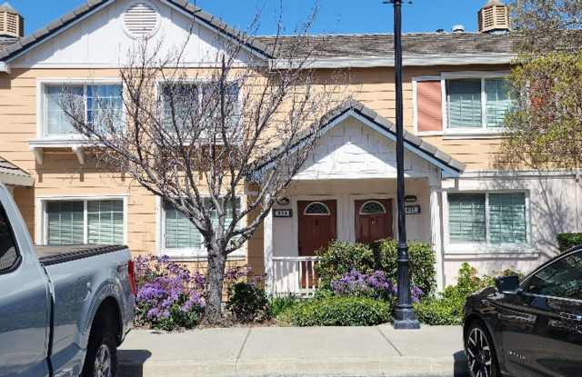 Cute 2 Bedroom 1 Bath Condo Daniels Avenue Vallejo New Flooring and Paint ***MOVE-IN SPECIAL*** Gallery 3