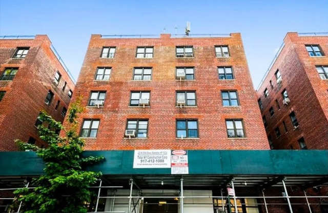 420 W 206 photos photos