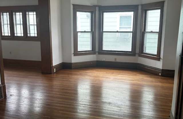 1108 Main St Gallery 4